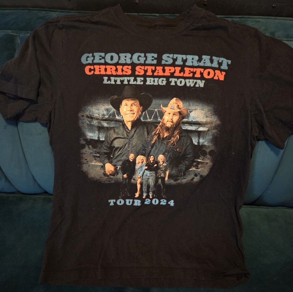 Chris Stapelton & George Strait Concert Tee. Size M
